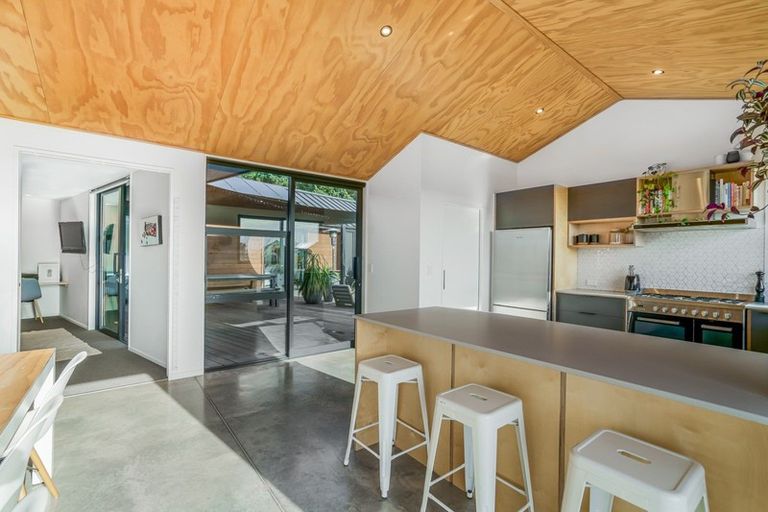 Photo of property in 19 Glenaray Crescent, Wanaka, 9305