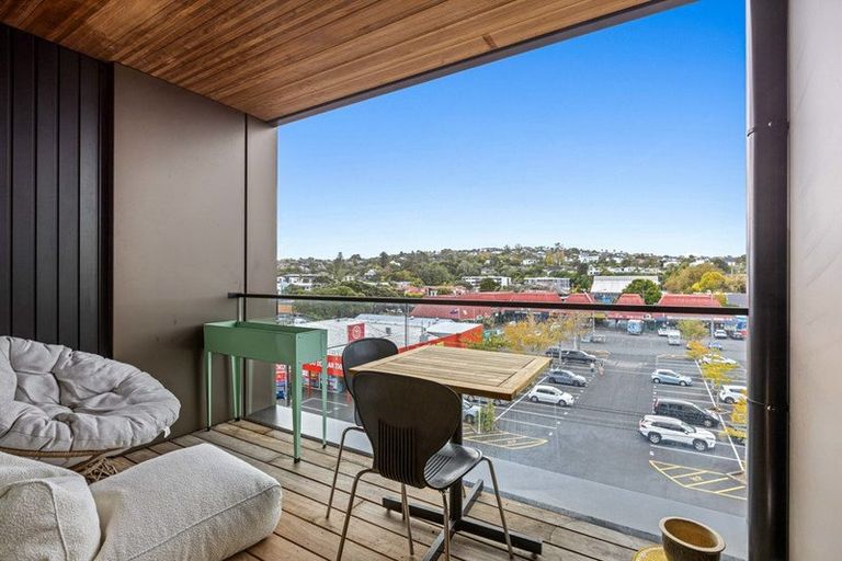 Photo of property in 304/32 Anzac Road, Browns Bay, Auckland, 0630