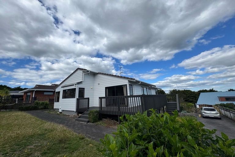 Photo of property in 42 Calluna Crescent, Totara Heights, Auckland, 2105