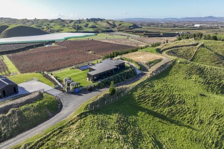 Photo of property in 69a Pirau Road, Fernhill, Napier, 4183