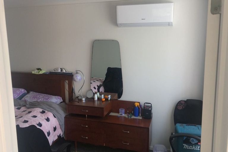 Photo of property in 1 Rosalind Road, Glenfield, Auckland, 0629