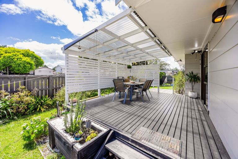 Photo of property in 1/2 Burundi Avenue, Clendon Park, Auckland, 2103