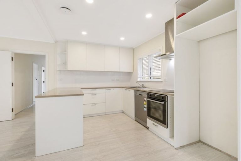 Photo of property in 10 Kiwi Place, Pukekohe, 2120