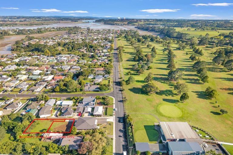 Photo of property in 12a Racecourse Road, Waiuku, 2123