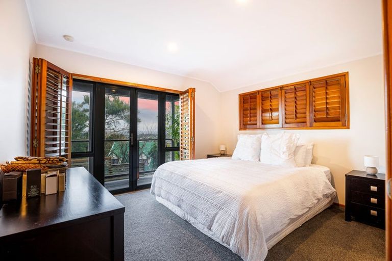 Photo of property in 153 Luckens Road, West Harbour, Auckland, 0618