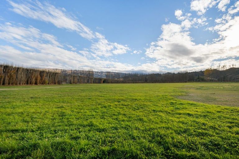 Photo of property in 96 Mcintosh Road, Blackmans, Alexandra, 9391
