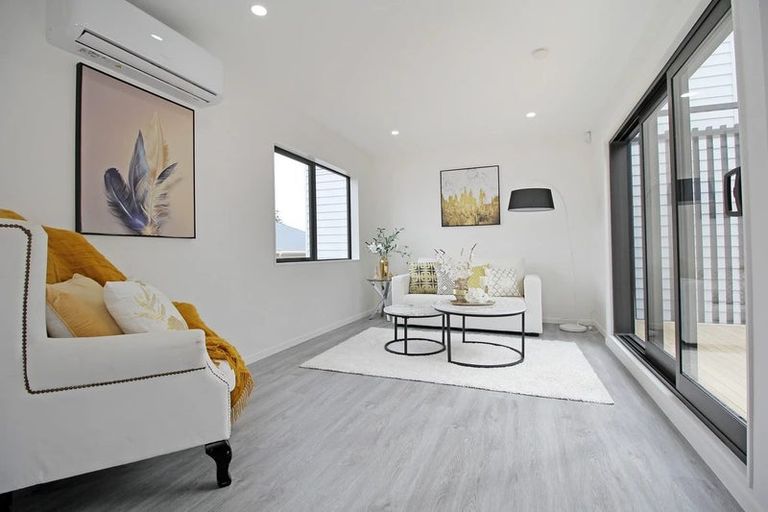 Photo of property in 58e Friesian Drive, Mangere, Auckland, 2022