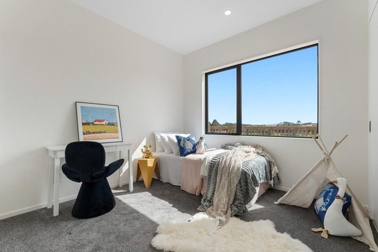 Photo of property in 244e West Hoe Heights, Orewa, 0931