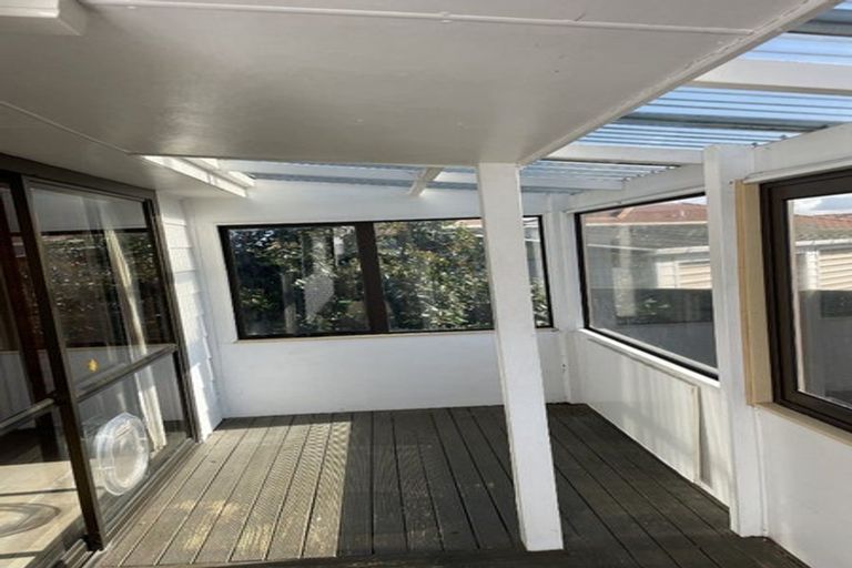 Photo of property in 2/12 Balmore Place, Wattle Downs, Auckland, 2103