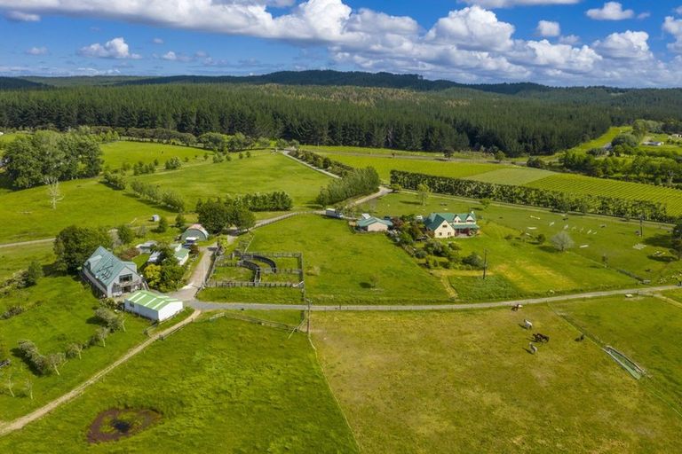 Photo of property in 247 Ararimu Valley Road, Helensville, Waimauku, 0882