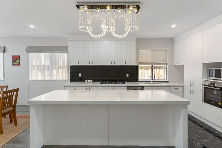 Photo of property in 13 Eastfield Avenue, Flat Bush, Auckland, 2019
