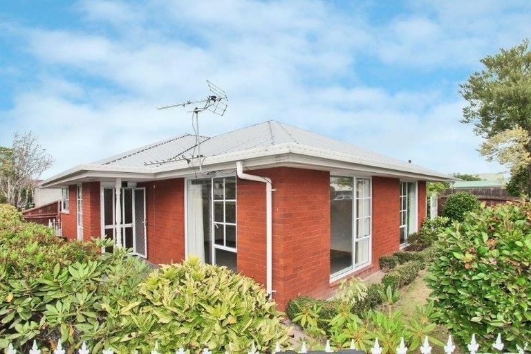 Photo of property in 57 Picton Avenue, Riccarton, Christchurch, 8011