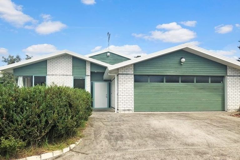 Photo of property in 3 Khaleel Place, Henderson, Auckland, 0612