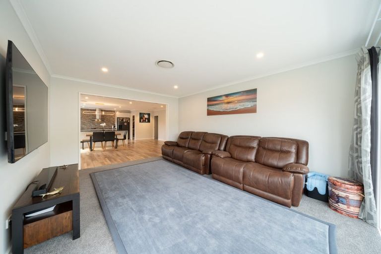 Photo of property in 42 Atherton Terrace, Churton Park, Wellington, 6037