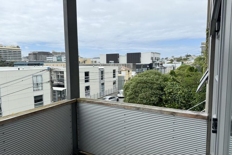 Photo of property in Vespa Apartments, 20 Hanson Street, Mount Cook, Wellington, 6021