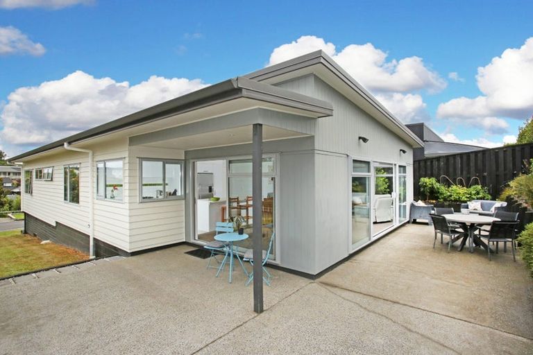 Photo of property in 8 Stockyard Crescent, Pukekohe, 2120