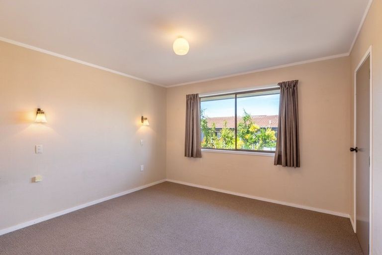 Photo of property in 16 Huia Street, Taupo, 3330