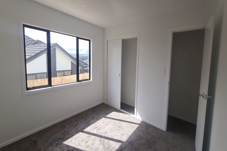 Photo of property in 21 Topsail Way, Whitby, Porirua, 5024