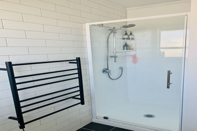 Photo of property in 120 Mountain Road, Mangere Bridge, Auckland, 2022