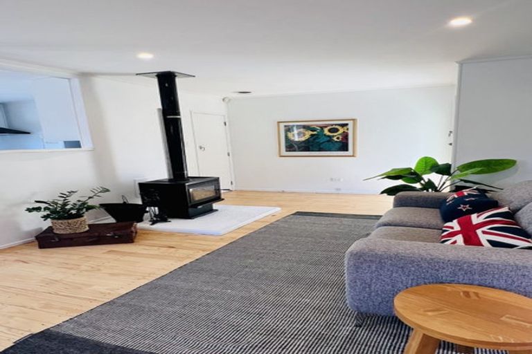 Photo of property in 25 Mcphail Street, Birkdale, Auckland, 0626