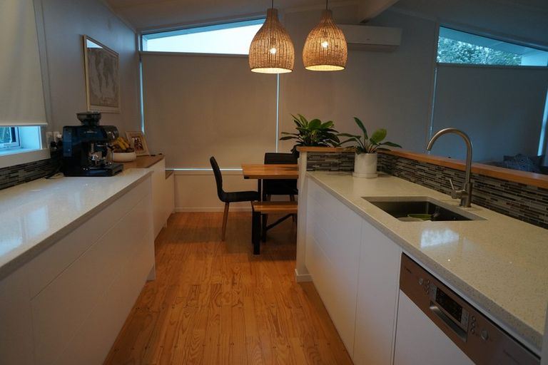 Photo of property in 1/248 Birkdale Road, Birkdale, Auckland, 0626