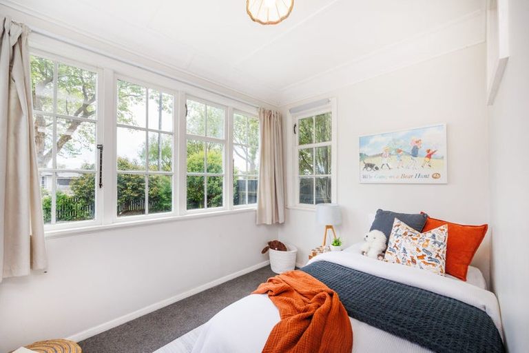 Photo of property in 654 Featherston Street, Roslyn, Palmerston North, 4414
