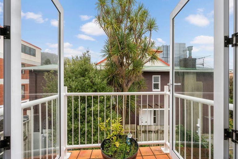 Photo of property in 18d Hill Street, Thorndon, Wellington, 6011