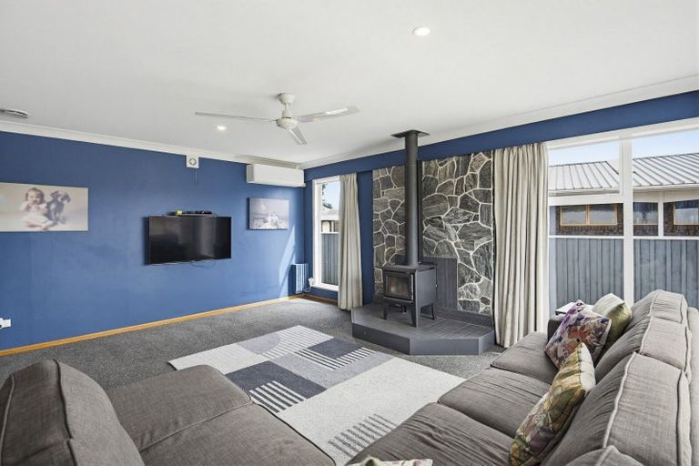 Photo of property in 28 Marlborough Street, Levin, 5510