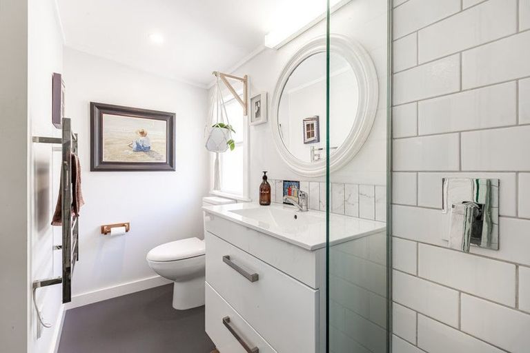 Photo of property in 3 Sand Track, Paekakariki, 5034