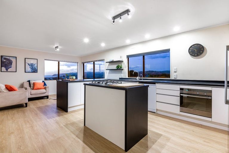 Photo of property in 22 Mercury Way, Whitby, Porirua, 5024