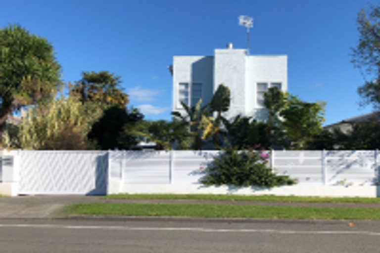 Photo of property in 170 Vigor Brown Street, Napier South, Napier, 4110