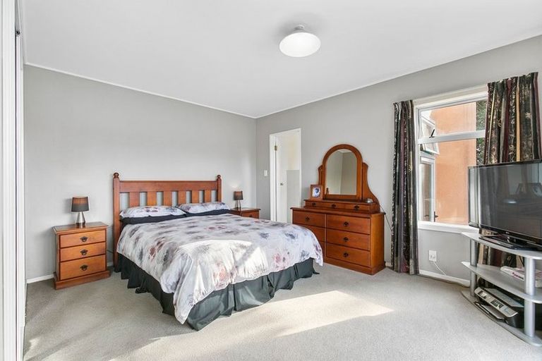 Photo of property in 9 Halcyon Place, Papatoetoe, Auckland, 2025