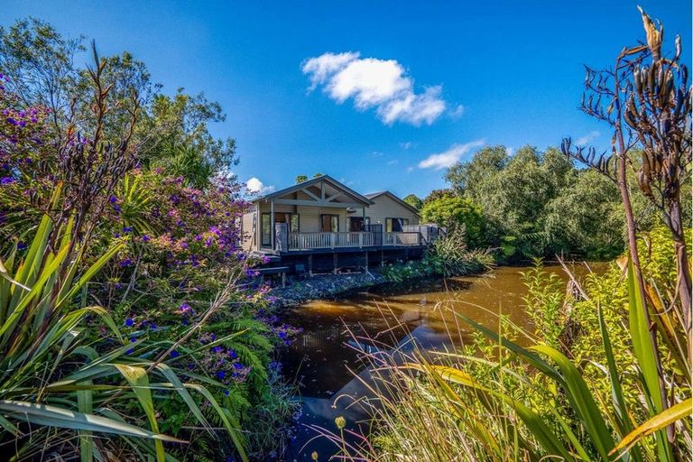 Photo of property in 15 Alderton Drive, Kerikeri, 0230