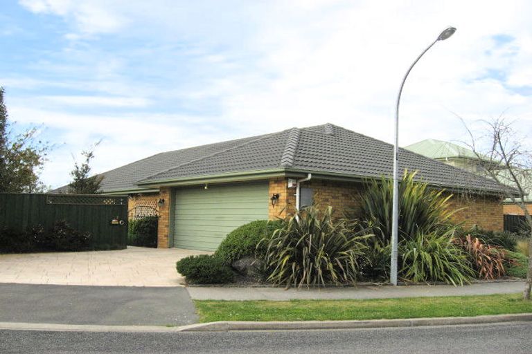 Photo of property in 2 Camleigh Close, Kaiapoi, 7630