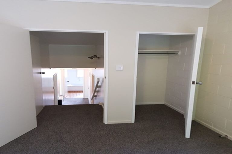 Photo of property in 99 Churton Drive, Churton Park, Wellington, 6037