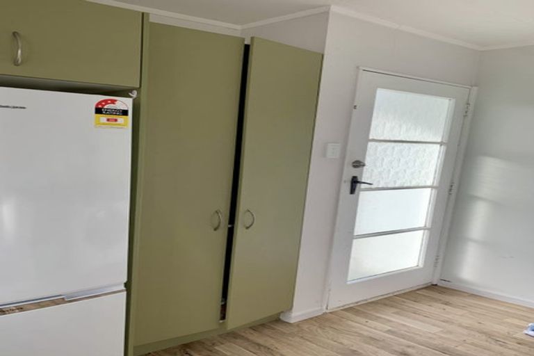 Photo of property in 50b Hartford Crescent, Totara Park, Upper Hutt, 5018