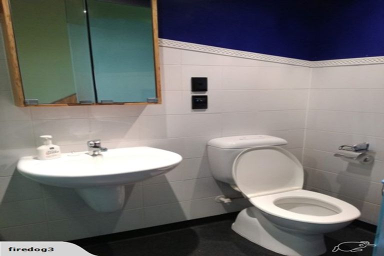 Photo of property in Qba Apartments, 2i/51 Webb Street, Mount Cook, Wellington, 6011