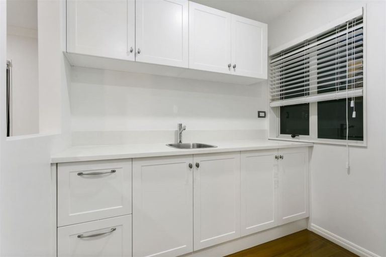 Photo of property in 64 English Oak Drive, Schnapper Rock, Auckland, 0632