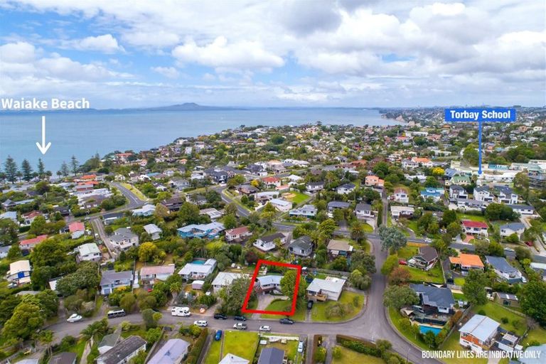 Photo of property in 4 Infidel Place, Torbay, Auckland, 0630