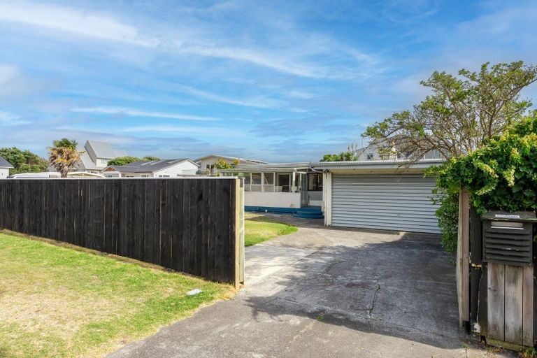 Photo of property in 155 Manly Street, Paraparaumu Beach, Paraparaumu, 5032