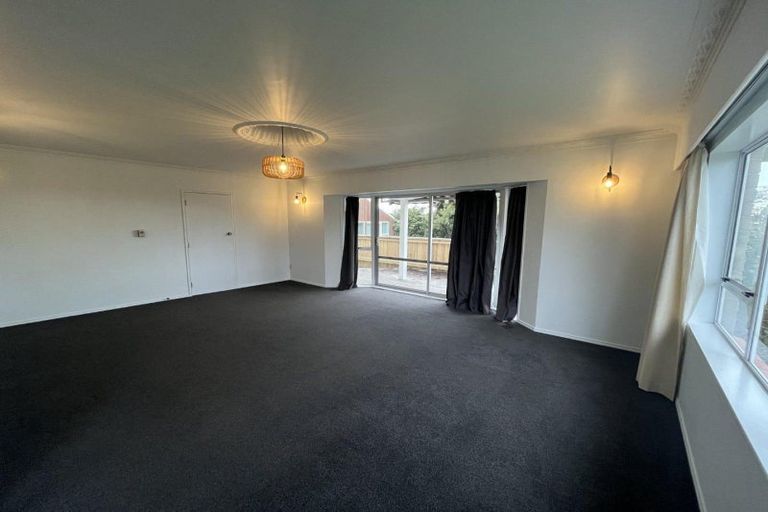 Photo of property in 54 Wairau Road, Oakura, 4314