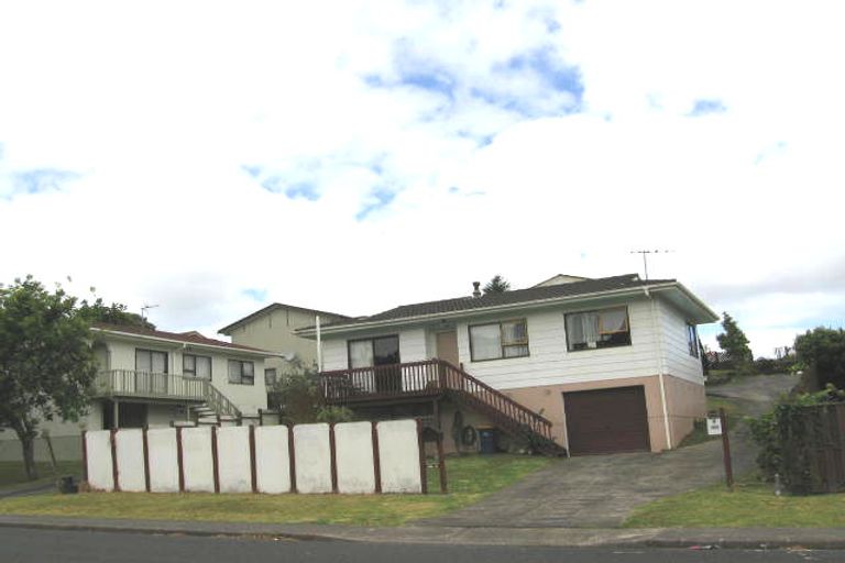 Photo of property in 1/123 Lynn Road, Bayview, Auckland, 0629