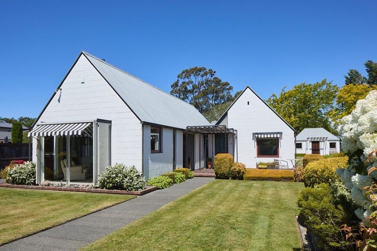 Photo of property in 39 Westburn Terrace, Burnside, Christchurch, 8041