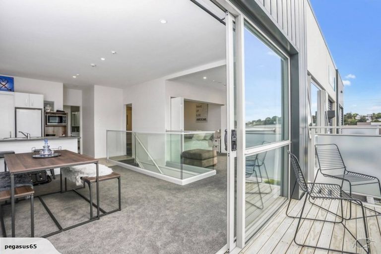 Photo of property in 8 Mata Lane, Stanmore Bay, Whangaparaoa, 0932
