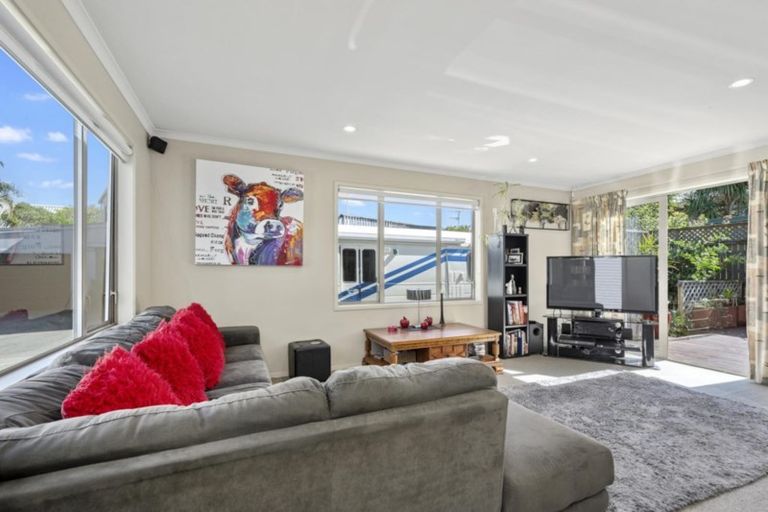 Photo of property in 46e Percy Road, Papamoa Beach, Papamoa, 3118