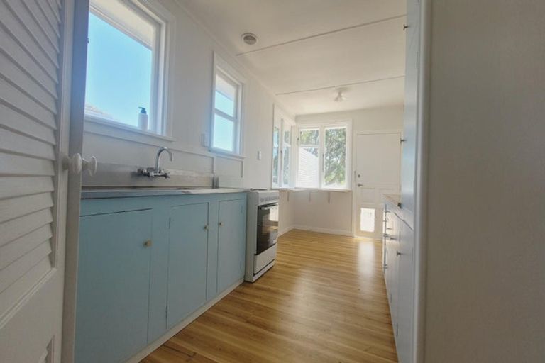 Photo of property in 21 Dimock Street, Titahi Bay, Porirua, 5022