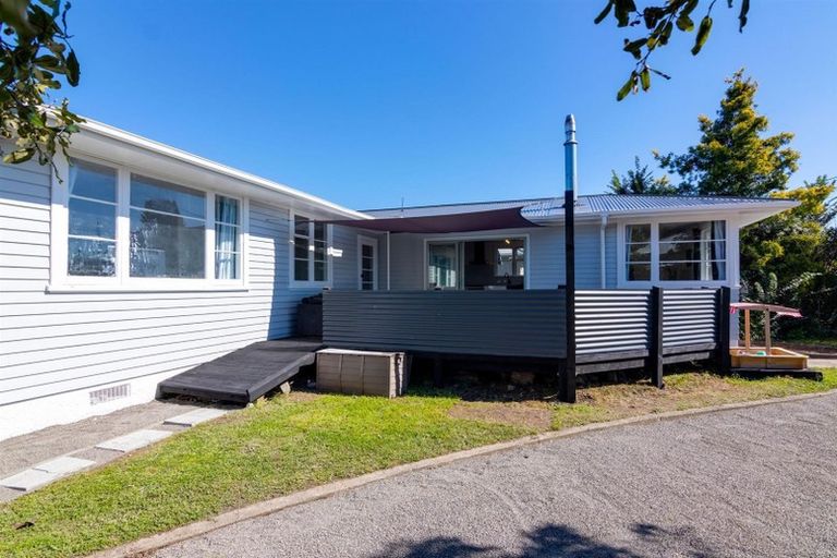 Photo of property in 10 Jones Place, Masterton, 5810