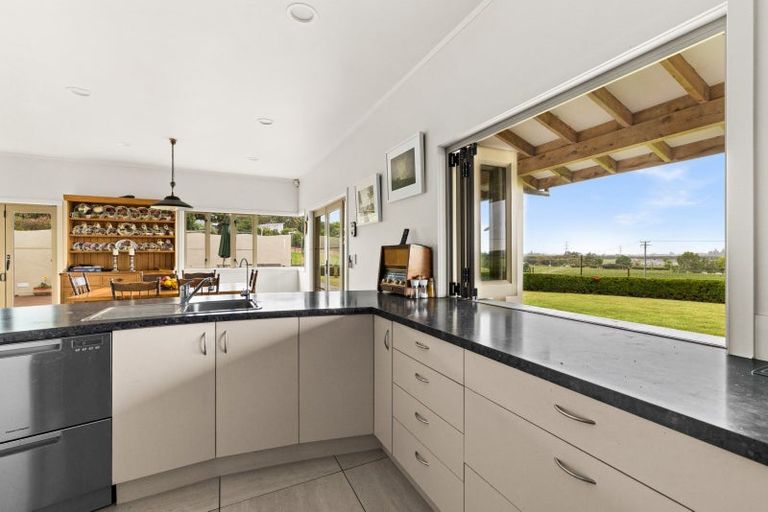 Photo of property in The Woolshed, 15c Omarunui Road, Waiohiki, Napier, 4183