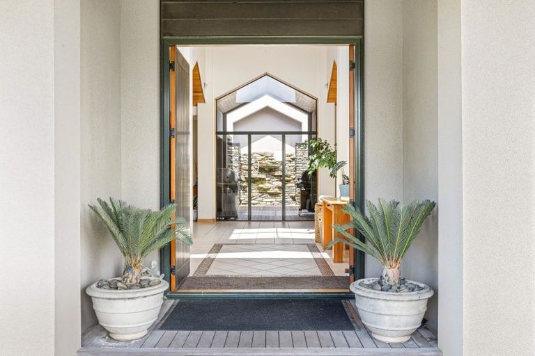 Photo of property in 115 Grand Drive, Orewa, 0931