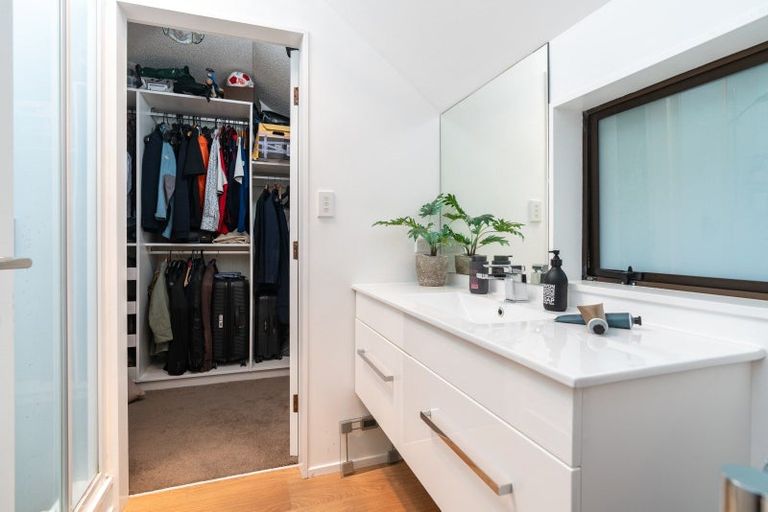 Photo of property in 80 Amapur Drive, Khandallah, Wellington, 6035